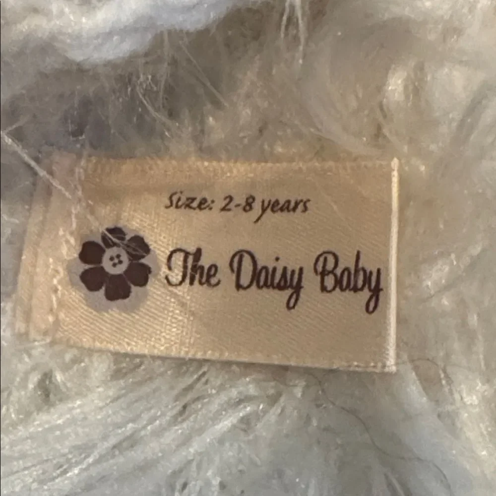 Daisy Baby Infant Toddler Fuzzy Lil’ Bear Beanie Hat White Size 2-8 years NWT